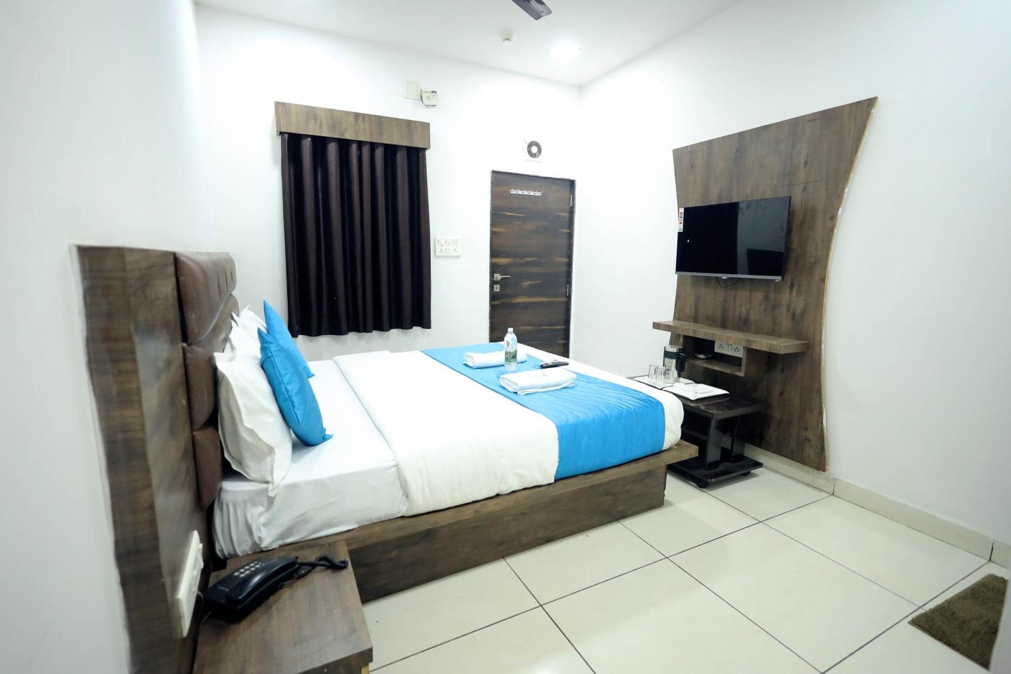 Hotel Season Ahmedabad Exterior photo