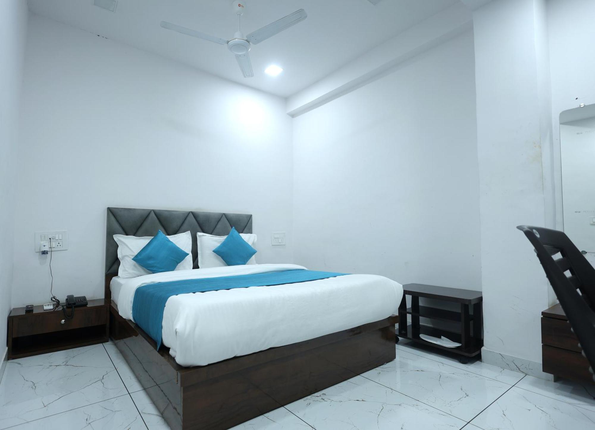 Hotel Season Ahmedabad Exterior photo